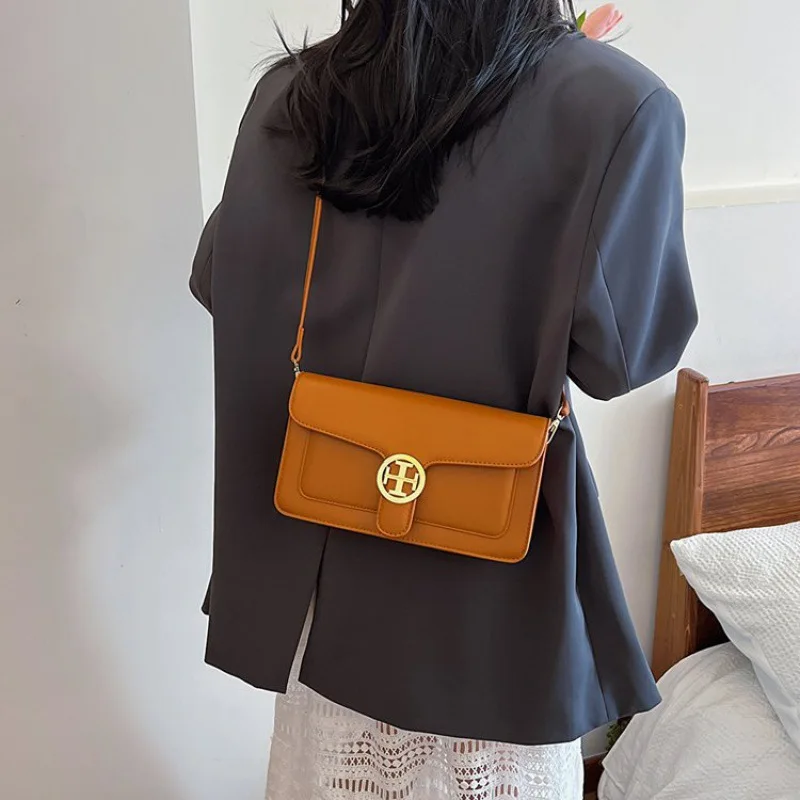 

Simple and Fashionable Small Bag Women's Style Solid Color Shoulder Bag High Texture Trend Versatile Oblique Span Women's Bag