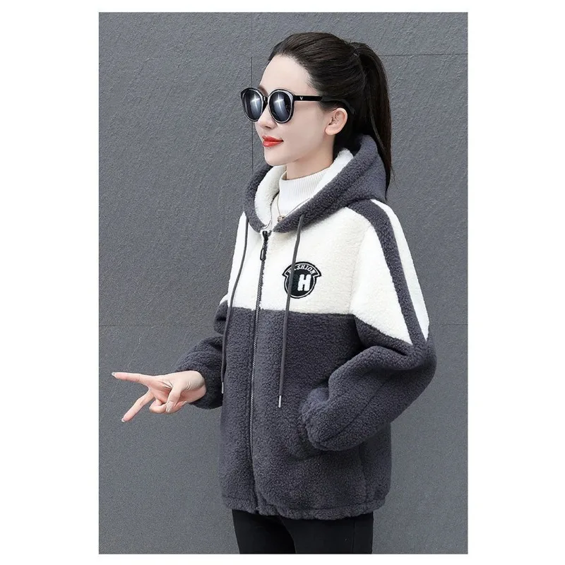 

Autumn and Winter Zipper Pocket Contrasting Color Thickened Cardigan Sweatshirt Women's Fashion Warm Sherpa Jacket