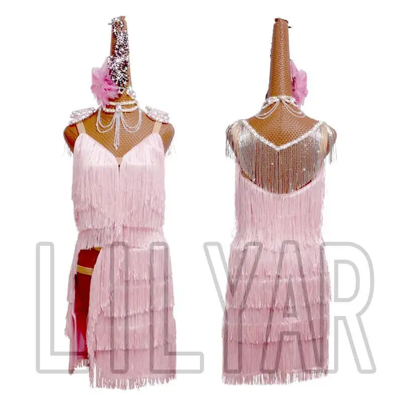 Nuovo abito da competizione di ballo latino con cintura, denim Cha Cha, danza stile nappa con spacco alto cavo rosa chiaro per bambini e adulti