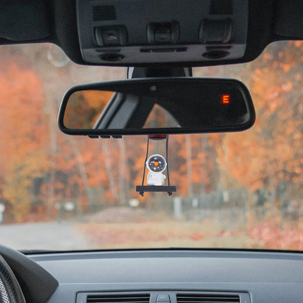 

2pcs Interior Decorations Hanging nament Resin Astronaut Shape Car Accessories Rear Cat Car Hanging View Mirror