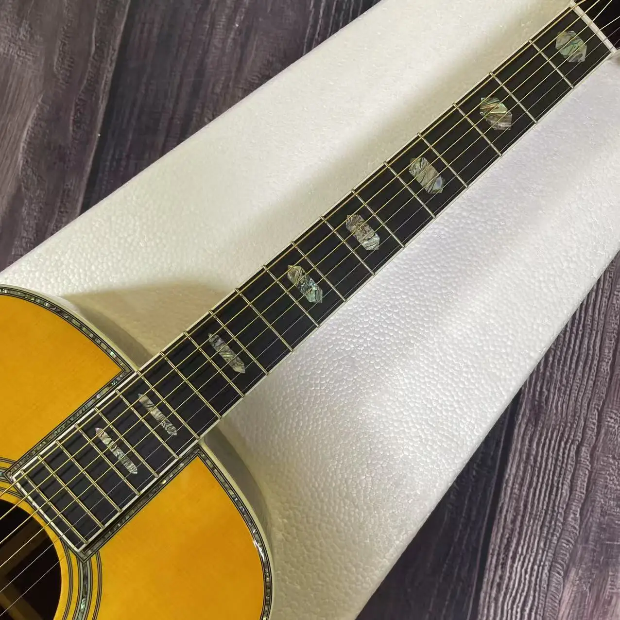 جيتار صوتي من الخشب الصلب مقاس 40 بوصة من سلسلة OM45 من الخشب الصلب باللون الأصفر #1