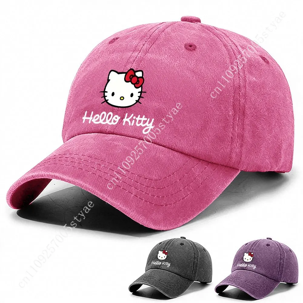 

Повседневная бейсболка Sanrio Hello Kitty с принтом, выполненная в классическом стиле с милым мультяшным рисунком и надписями.