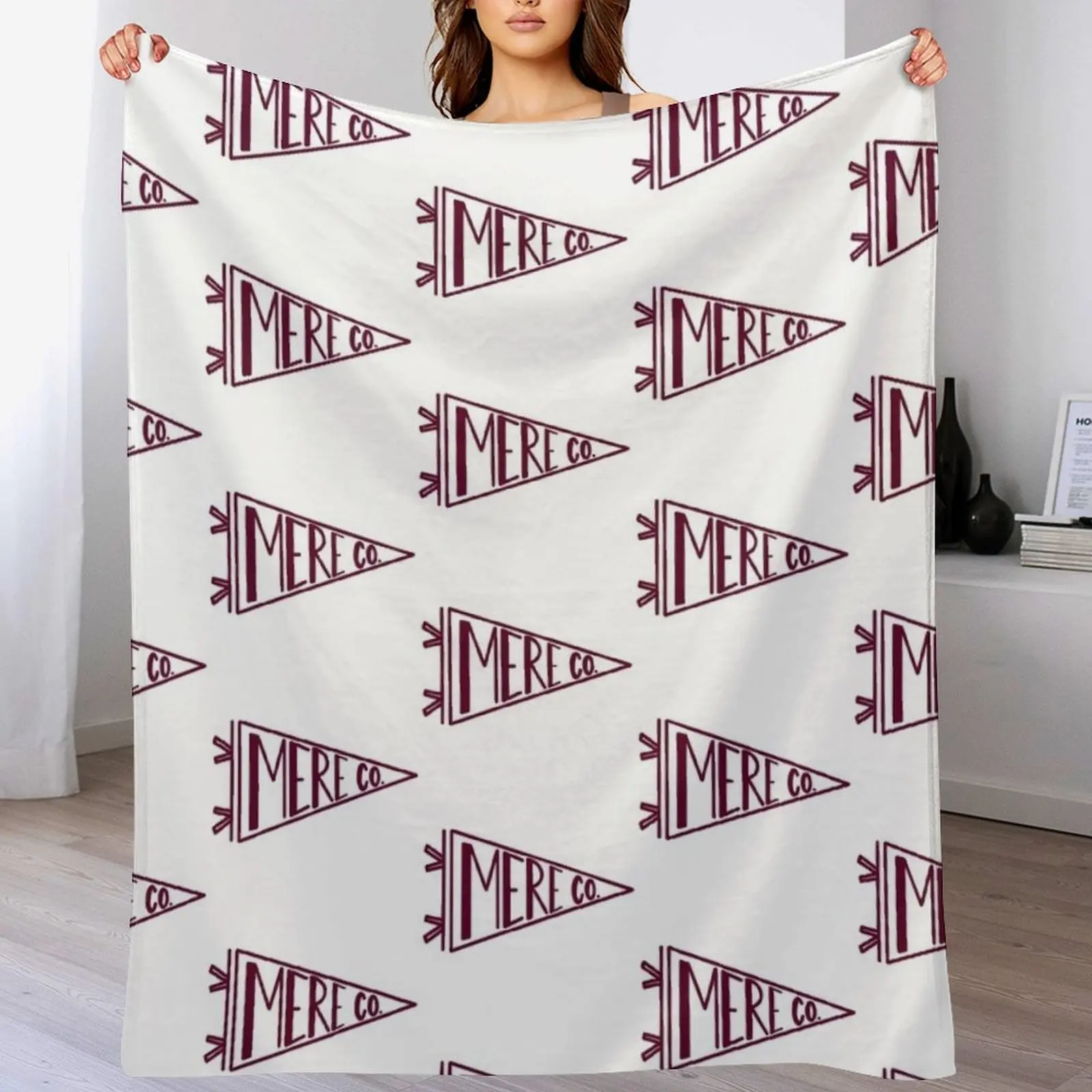 Meredith College Pennant Flag Throw Blanket For Sofa Thin decorative Soft Beds for winter Blankets