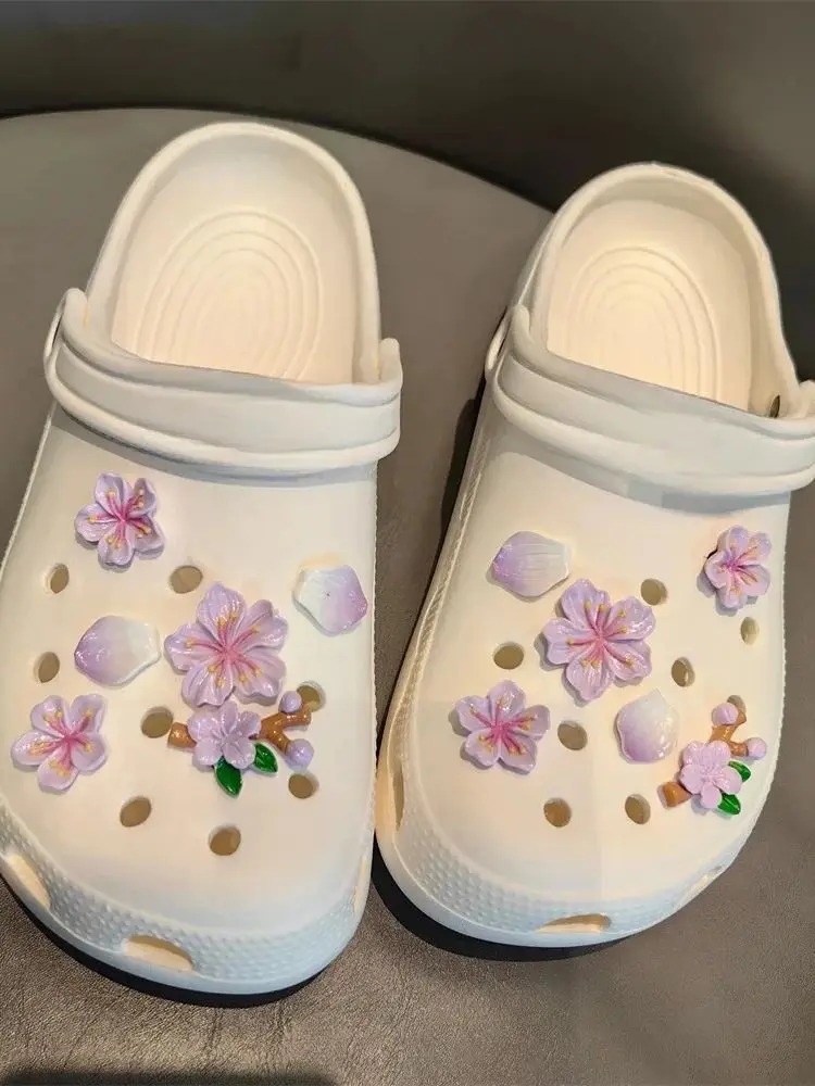 Ensemble de fleurs de cerisier 3D, breloques de chaussures, sabots, accessoires, sandales coulissantes, décor de chaussures de jardin, boucle de sac de plage, épingles, cadeaux pour filles et femmes