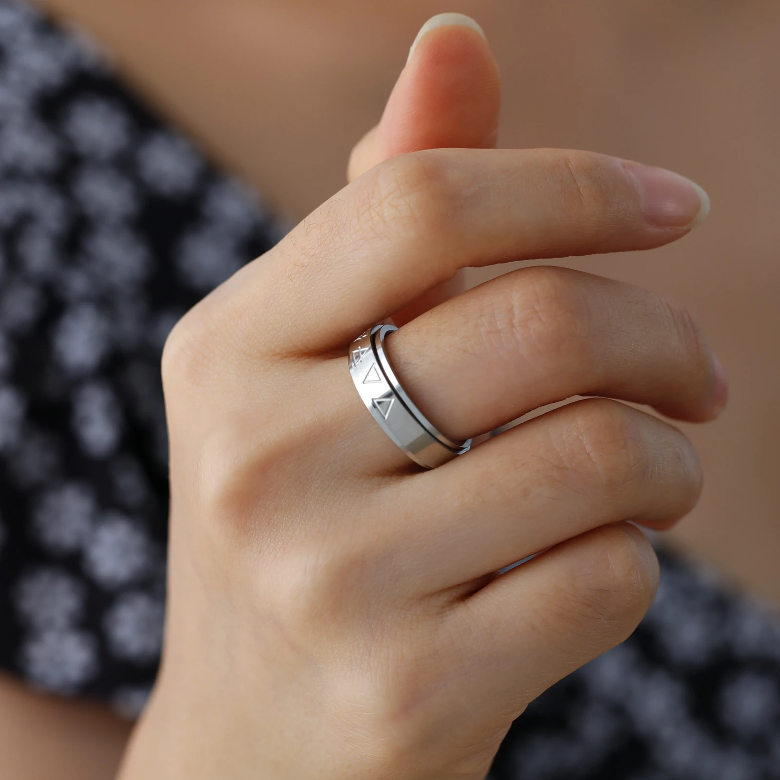 LIKGREAT 4 الرموز الكيميائية حلقة تدوير الأرض الهواء المياه النار الفولاذ المقاوم للصدأ البنصر Vintage مجوهرات هدية للرجال النساء