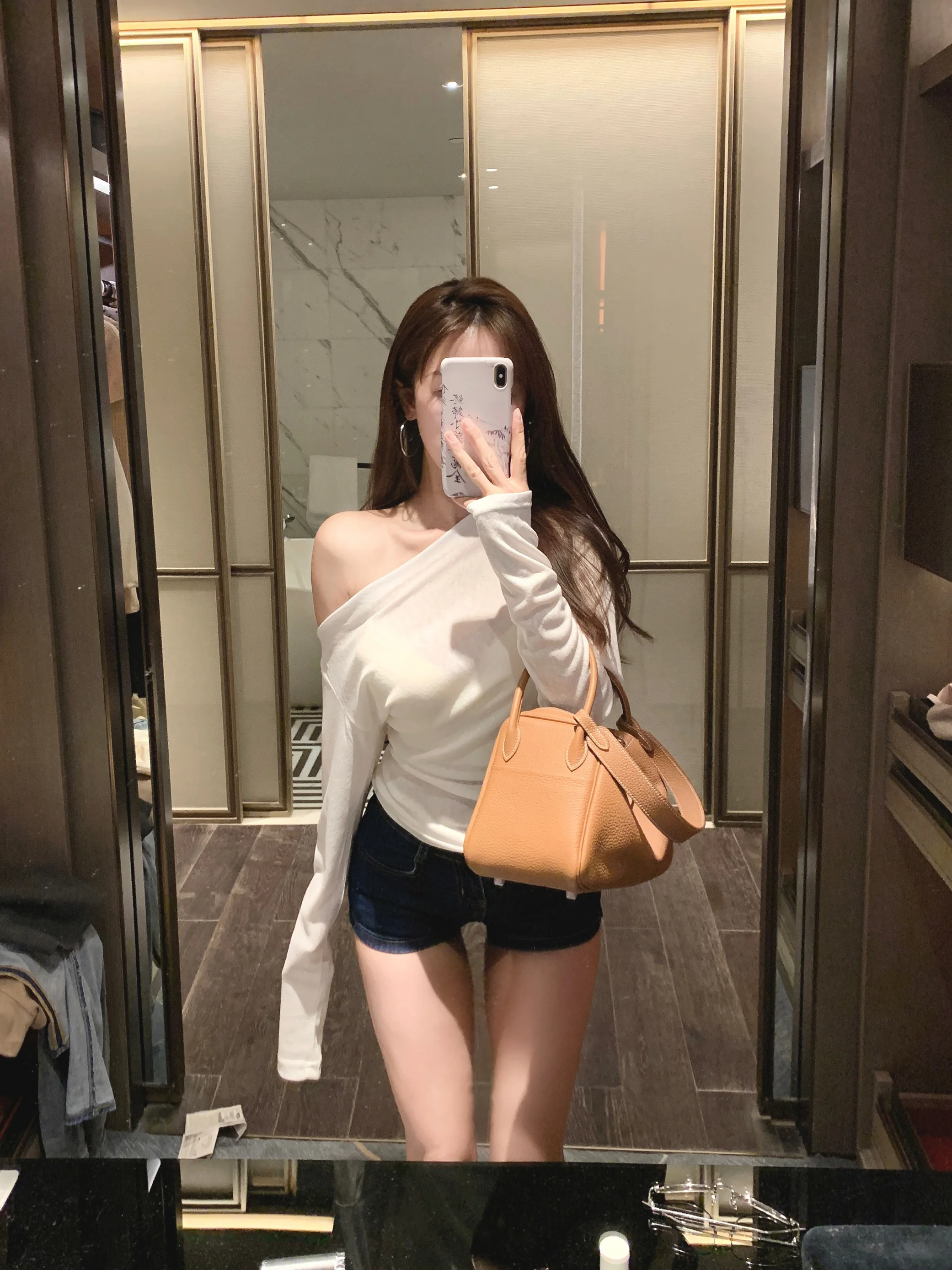 

Spring Season Sexy Slim Fit Long Sve Asymmetrical oulder T-irt Women's Casual Wear Sweat ng Creative Pattern