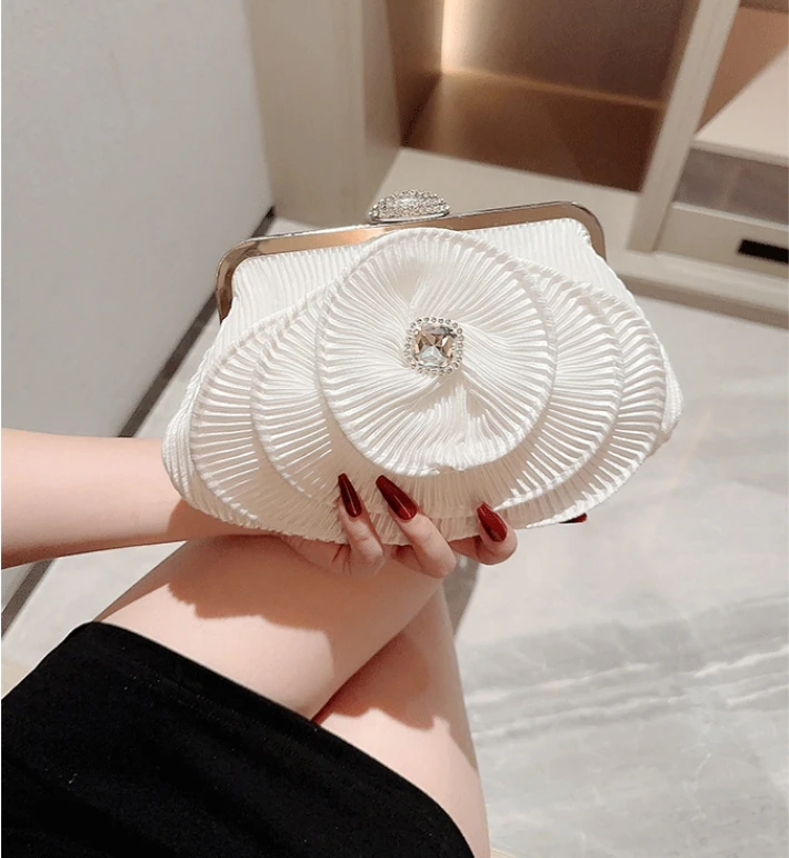 

Clutch Bag Evening Bags 2024 Luxury Chain Dinner Handbag for Ladies Wholesales Chain Wedding Purse Trend Party Bags Women Clutch