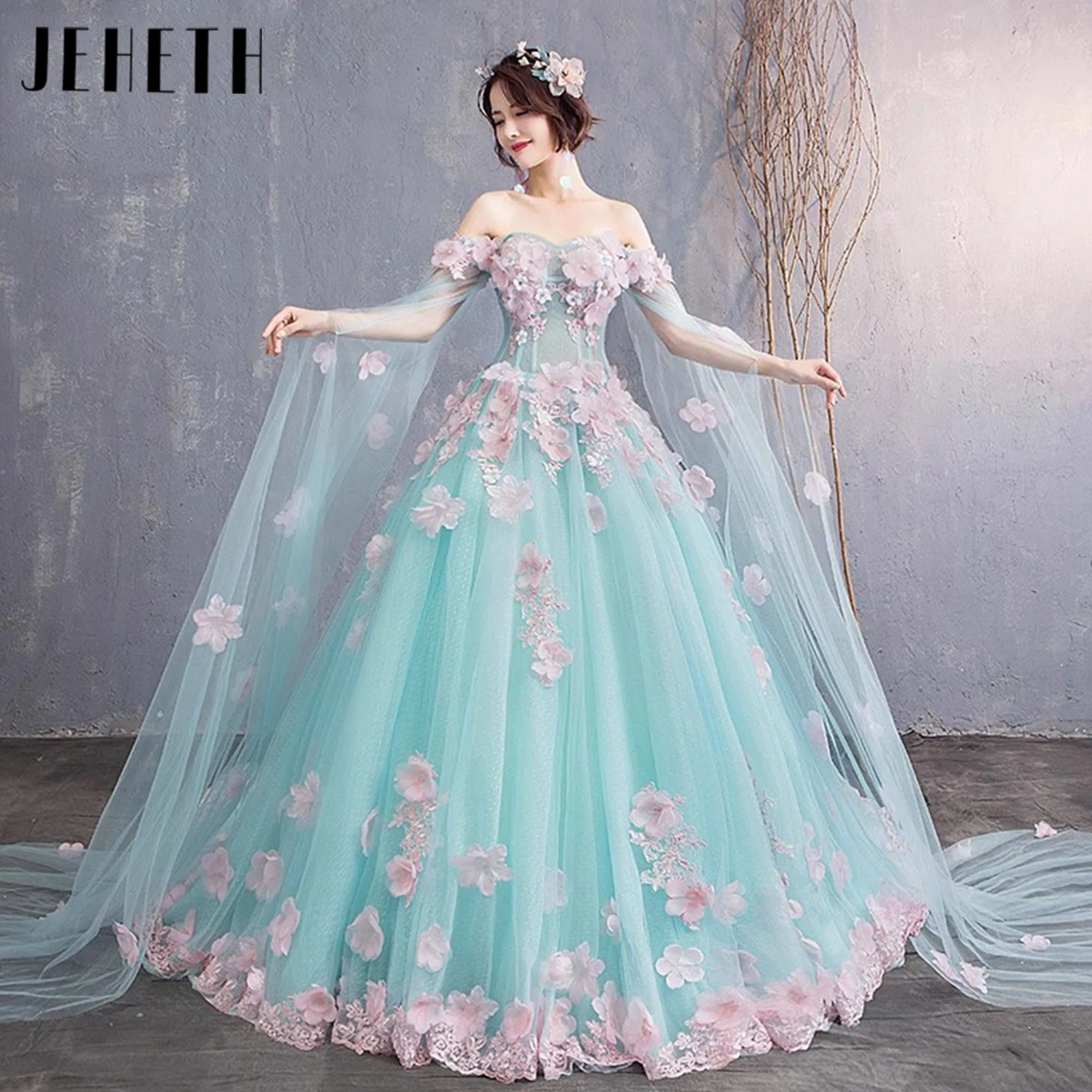 

Ice Blue Quinceanera Dresses With Cape Elegant Appliques Off Shoulder Evening Dresses Lace 3D Flower A Line Birthday Party Dress