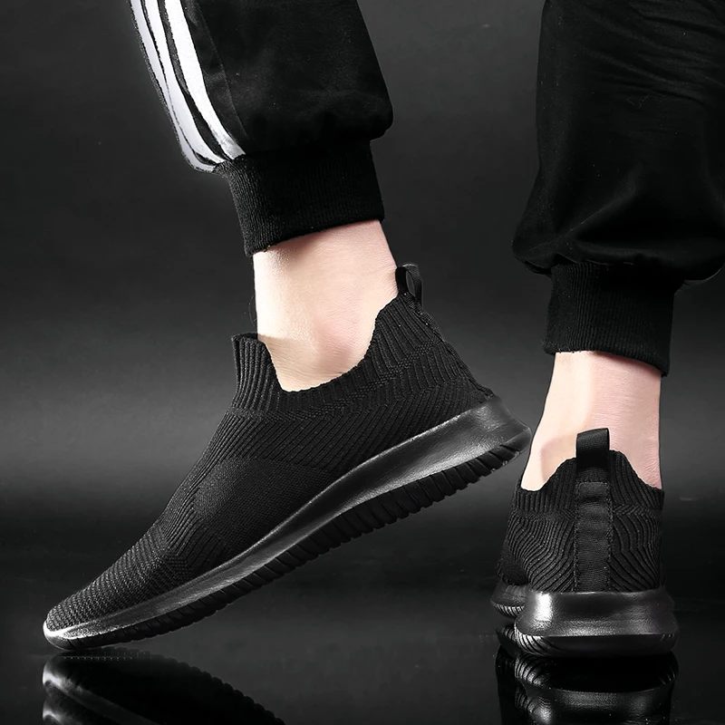 Solid White Fashion Knitting Casual Shoes Men Super Light Breathable Stretch Socks Sneakers Slip On Tenis Masculino Black Zapato