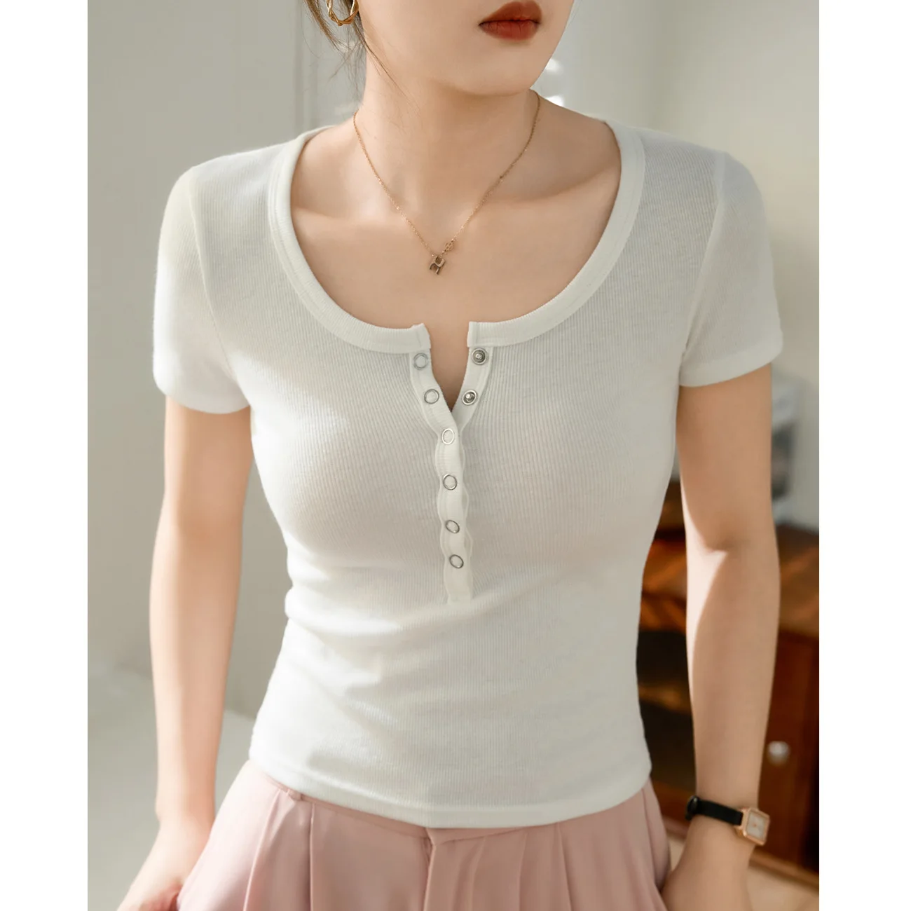 Use Good Materials High-end Hidden Button Short-sleeved T-shirt Women's Summer Threaded Cotton 2025 New Slim-fitting and Thin V