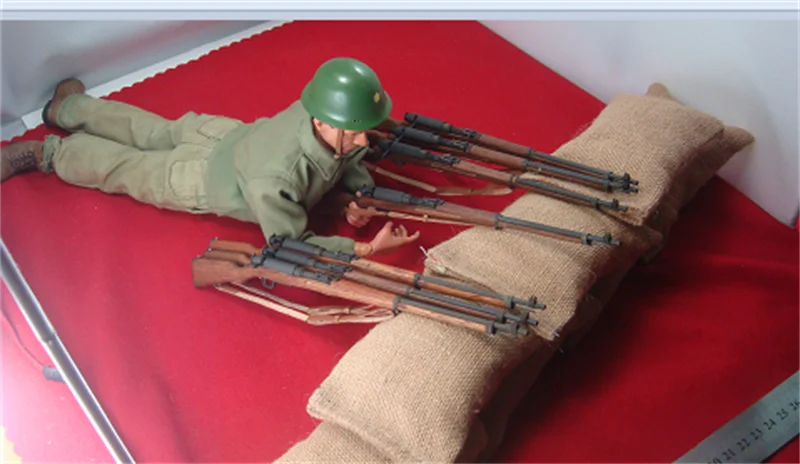 

Hot Sale 1/6th WWII Series Battle War Assault Weapon 38 Rifles Can't Be Fired Mini Toys Model For Fans Collect