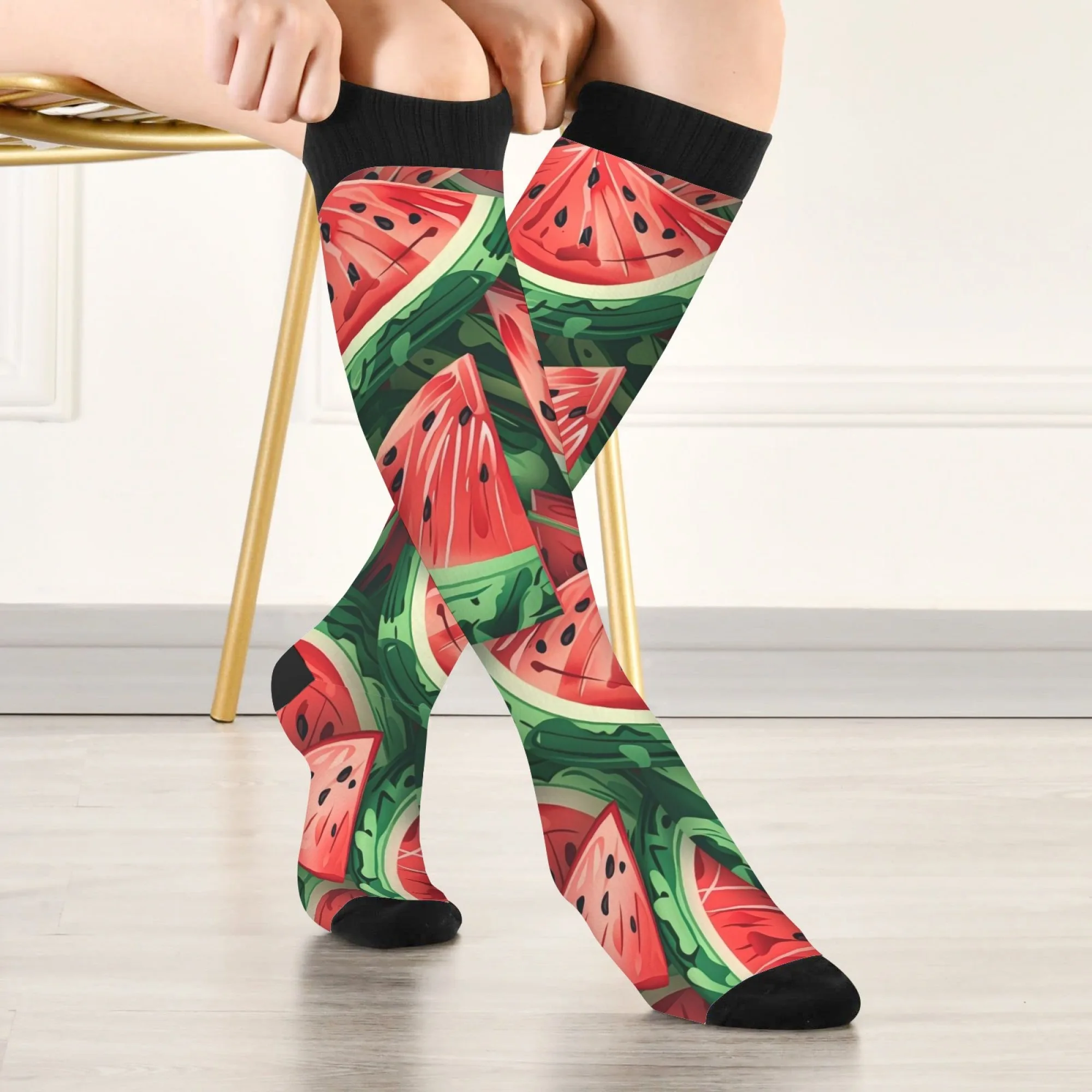 

Гольфы унисекс с узором в виде ломтиков арбуза Сочная красная плоть Черные семена и зеленые потайные края для свежих летних вибраций