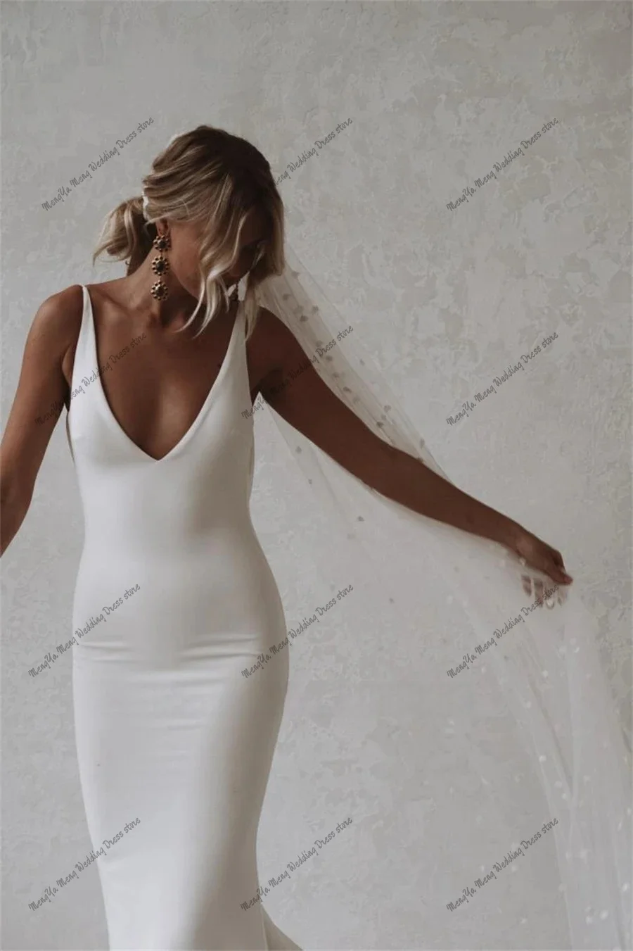 Рисунок 4 - Элегантное свадебное платье-футляр