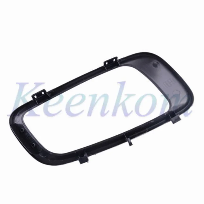 MR388019  2PCS Car Front Fog Lamp Cover Frame For Mitsubishi Pajero Montero 2000 2001 2002 2003 V73 V75 V76 V77 V78