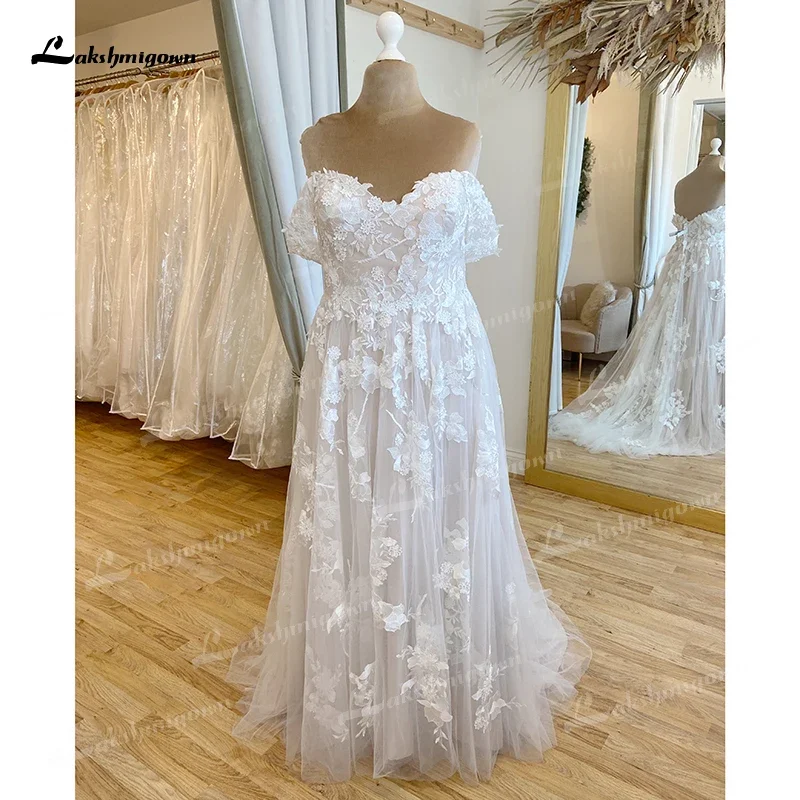 Vestidos de novia bohemios de corte en A para mujer, vestidos de novia sexys con escote en forma de corazón y hombros descubiertos, Apliques de encaje sin espalda, bata de barrido de tul