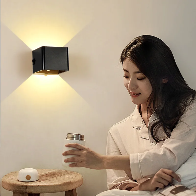 مصباح جداري LED قابل لإعادة الشحن ، سرير غرفة نوم ، تحريض جسم الإنسان ، عنبر ، USB ، لاسلكي ، خالي من الثقب ، ممر ، مصباح ليلي صغير