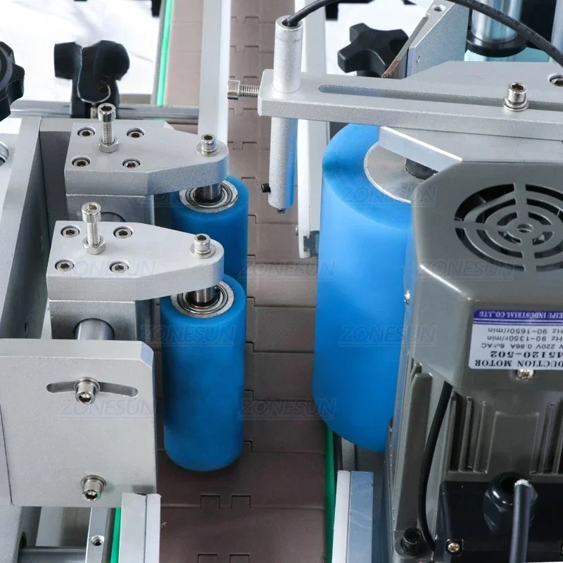 ZONESUN Automatic Essential Oil Plastic Bottle Label Sticker Tabletop Double Side Round Bottle Labeling Machine With Date Coder