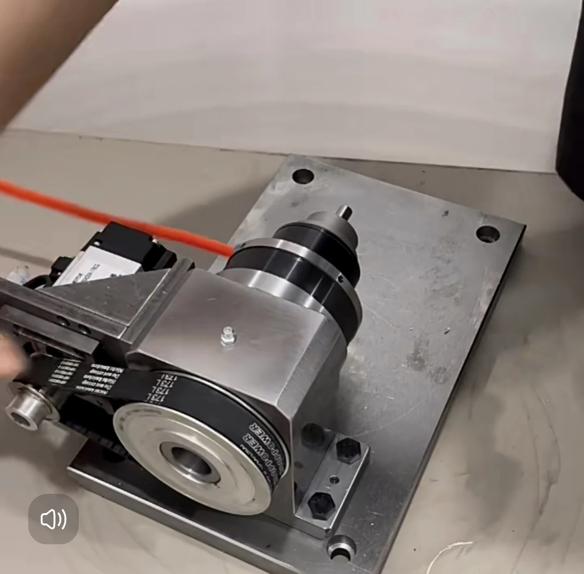Steel Pneumatic Lathe Chuck with Pulley Tube Cutting Chuck Collet Set 5c Nt 30 Spindle Assembly for Milling Machines
