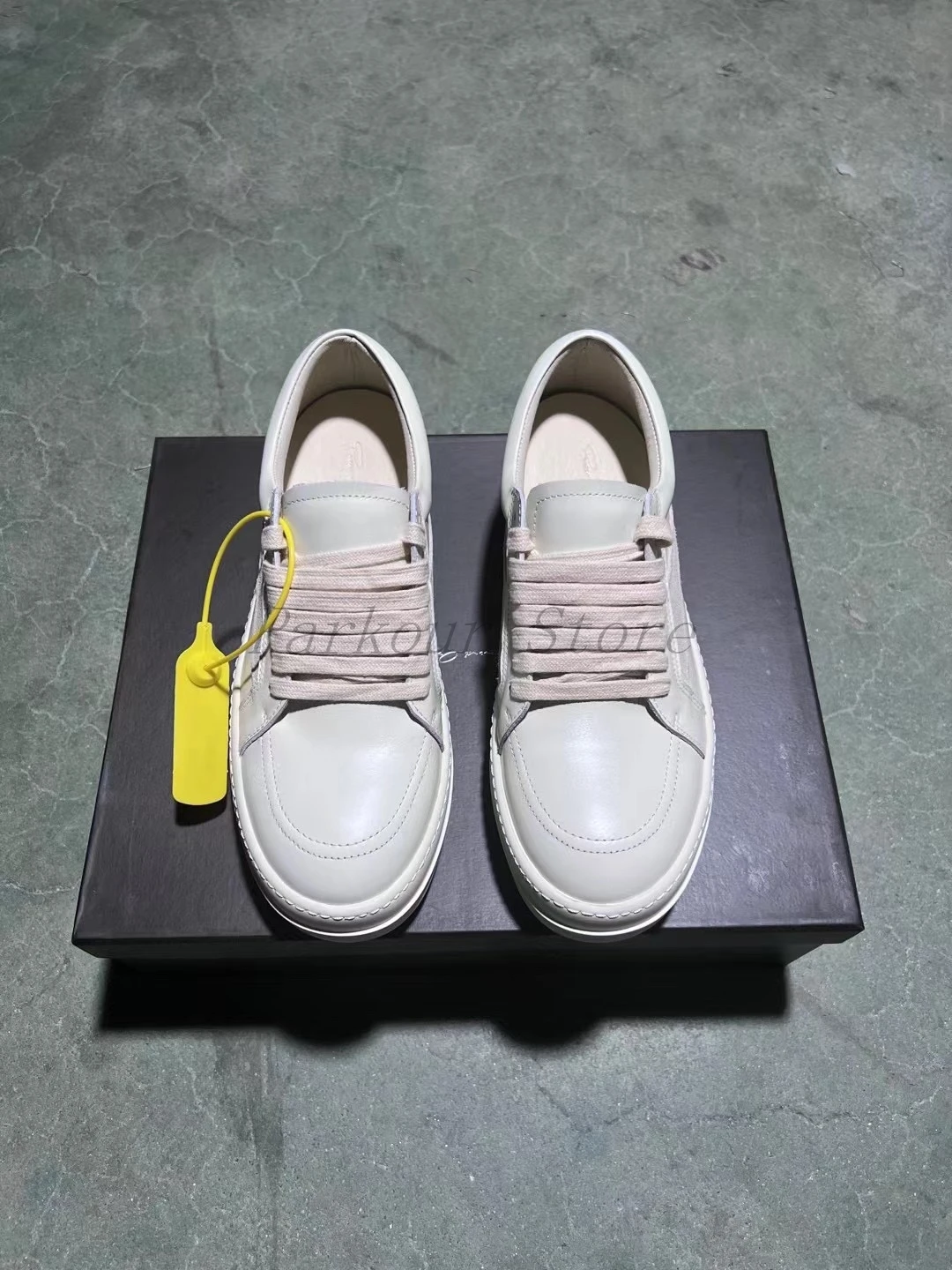 

Retro Casual Shoes Ivory White Layered Cowhide Beige Suede Outer Sports Quality Fashion Design for Men And Women