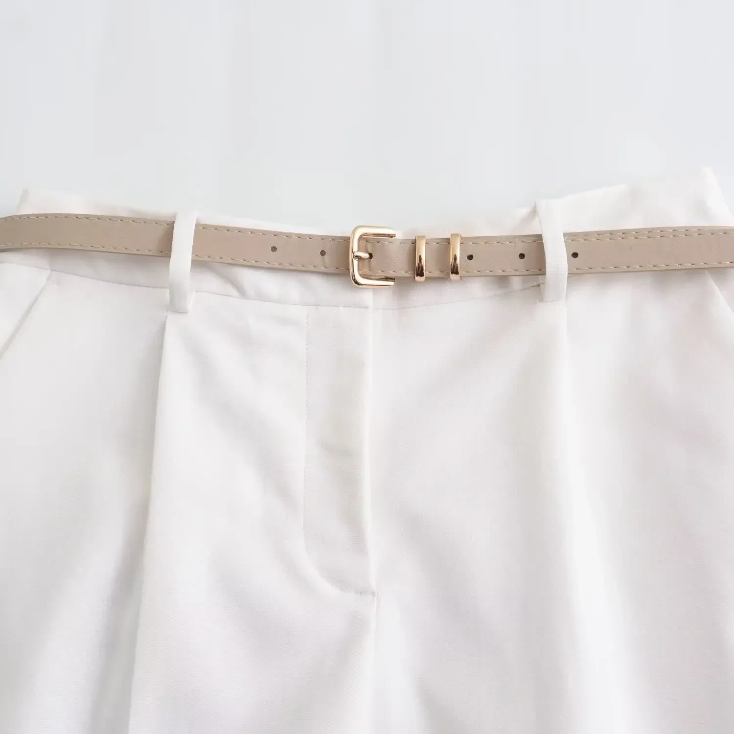 Shorts taille haute rétro pour femmes avec fermeture éclair, décoration de ceinture, poche latérale décontractée, polyvalent, mode chic, nouveau