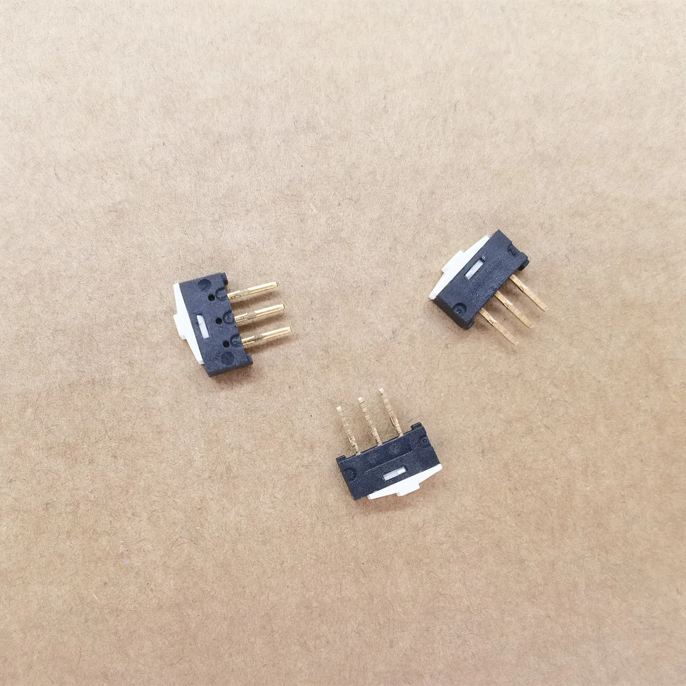 

Оригинальный новый 100% ESP1020 2-ступенчатый 3-контактный скользящий переключатель тумблер ползунковый переключатель