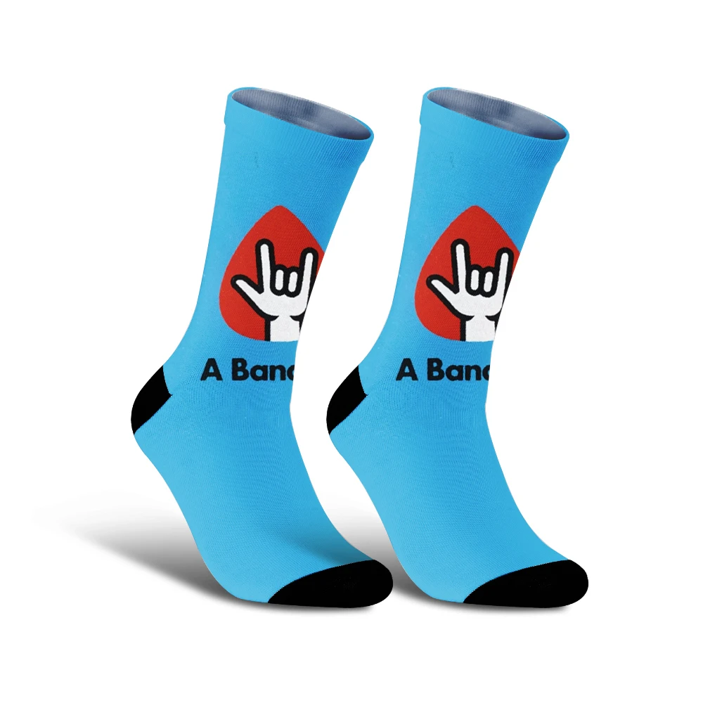 Ciclisti, step up! Calzini resistenti all'umidità e durevoli con fantastici modelli. Rendi il tuo giro un esposizione di moda alla moda in un istantaneo