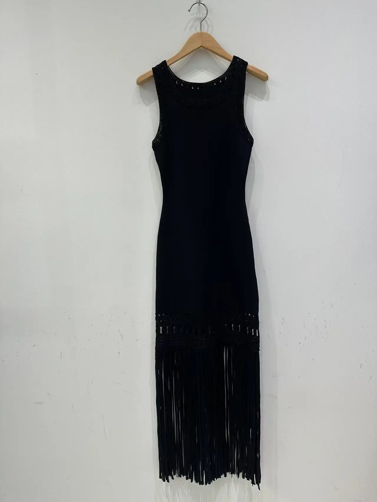

2025 early spring new women's clothing French black woven tassel knitted sleeveless jumpsuit long skirt vest skirt