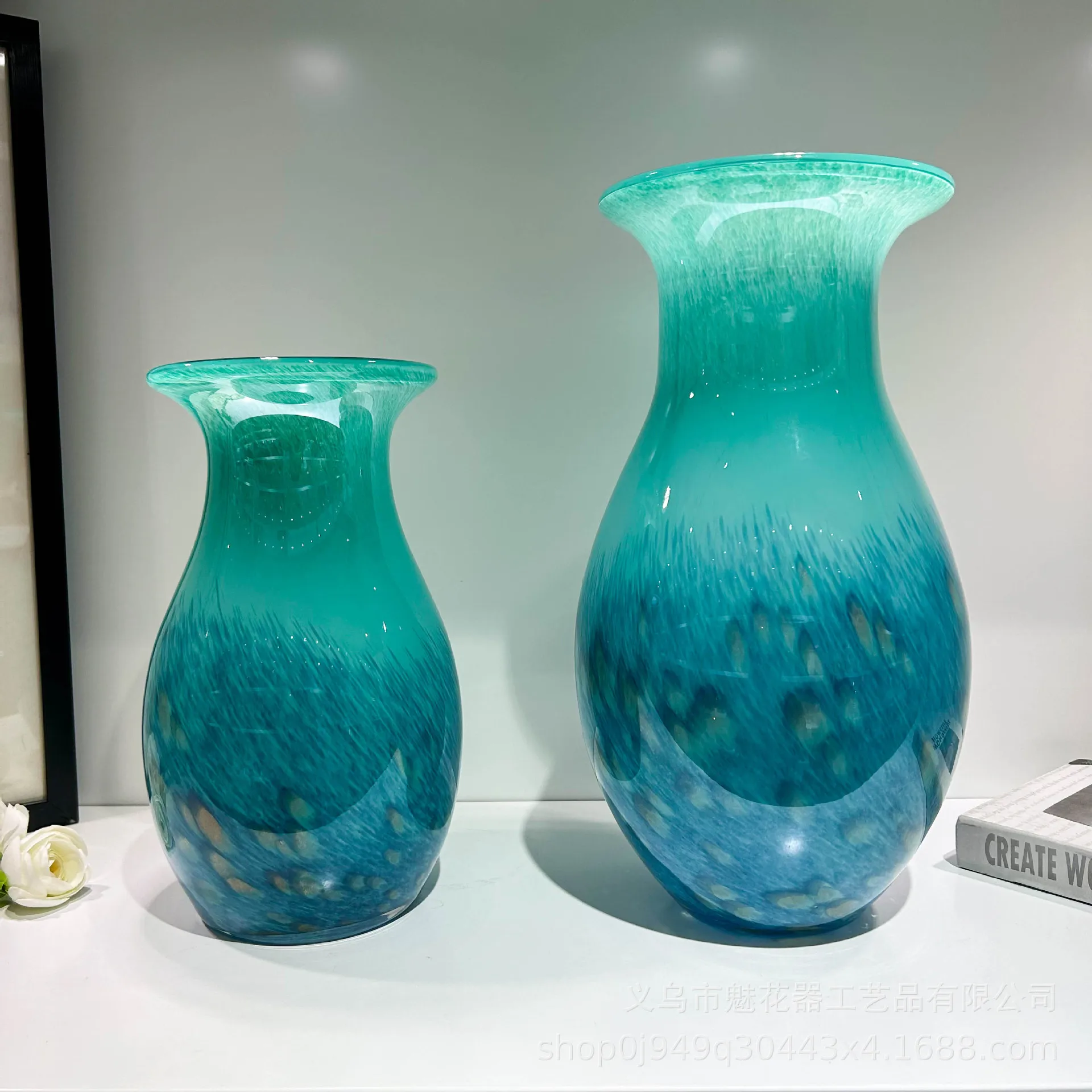 New Chinese style gradual change Peacock plume handmade large glazed vase TV cabinet Bogu frame advanced model room ornament