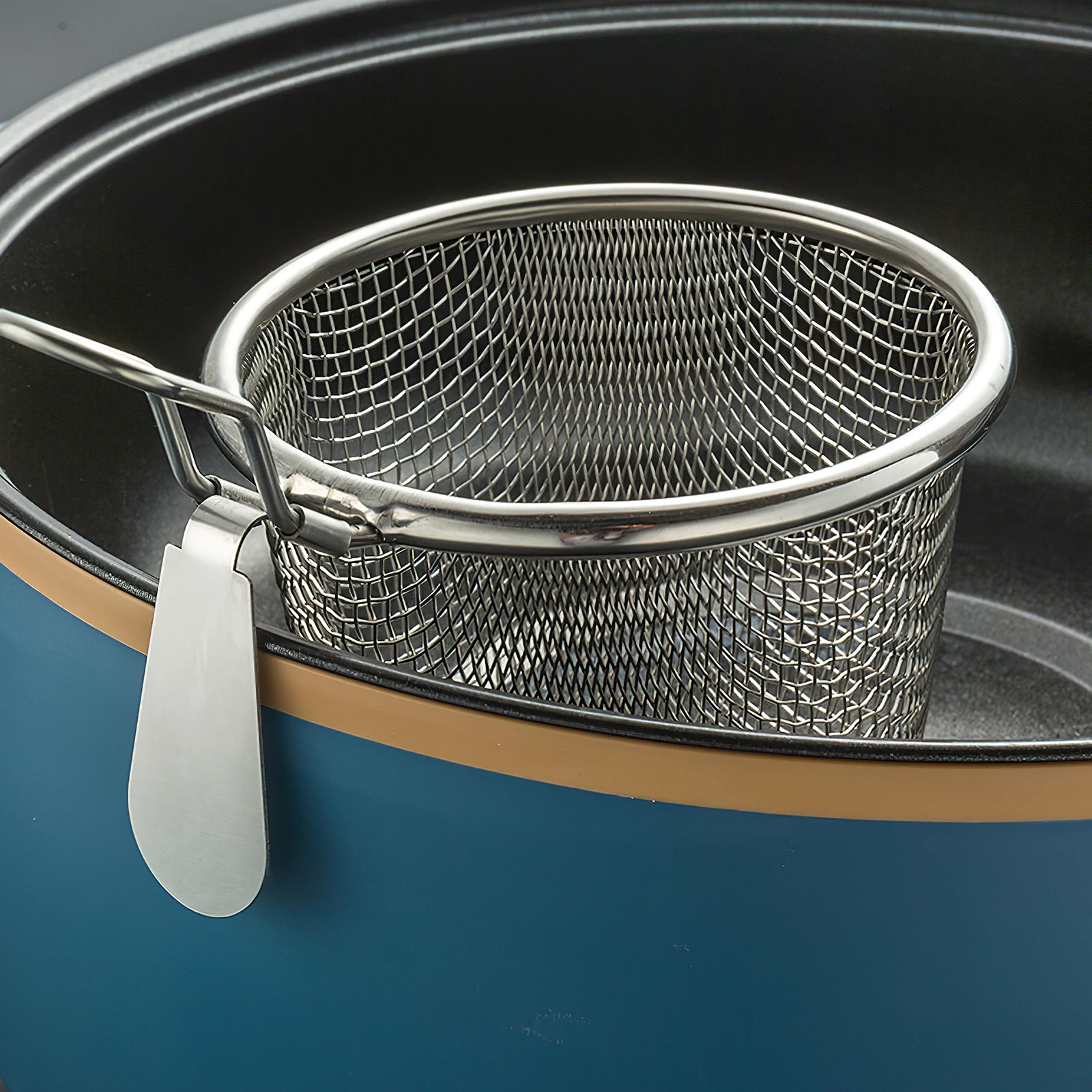 

Stainless Steel Pasta Strainer Basket Noodle Spaghetti Mesh Pot Handheld Colander High Temp Resistance Uniform Holes