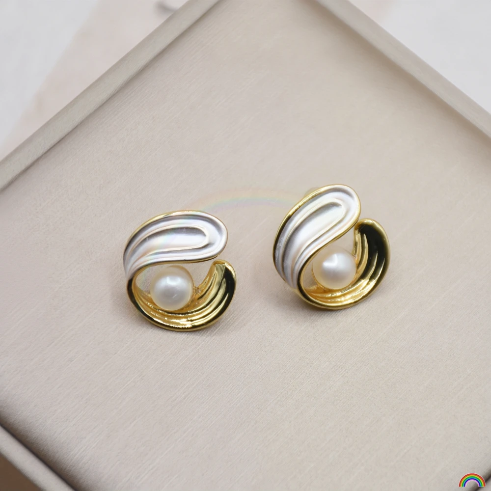 

Natural freshwater pearl earrings, Chinese enamel retro French white earrings, Rwbuye brand jewelry design