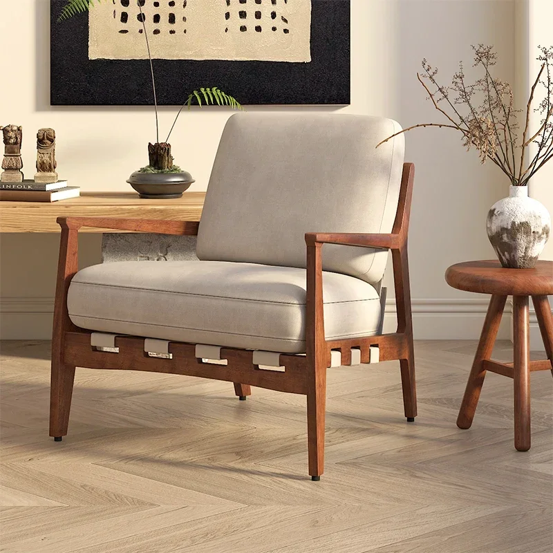 Nordic simple solid wood single sofa chair retro B & B hotel model room living room reception leisure sofa chair