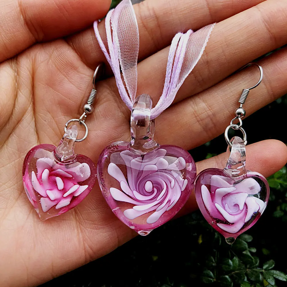 Hecho a mano en forma de corazón flores arte Muran amor colgante collar mujeres Murano vidrio Italia inspiración cinta joyería artículo barato