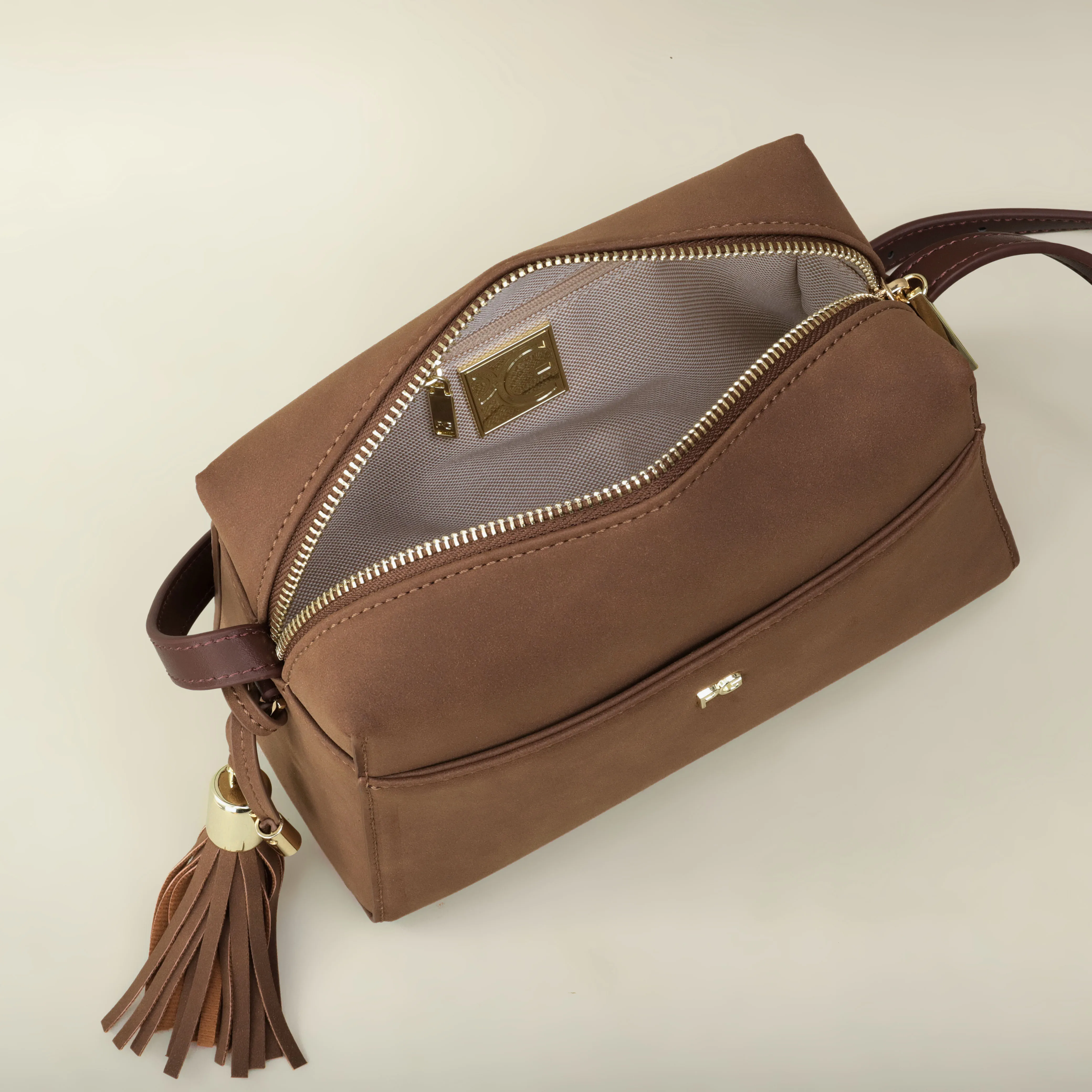 PG Leichte Herbst-Klassiker-Mode-Design Hochwertige Minimalistische Elegante Damen-Umhängetasche im Klassischen Design – Detail 5