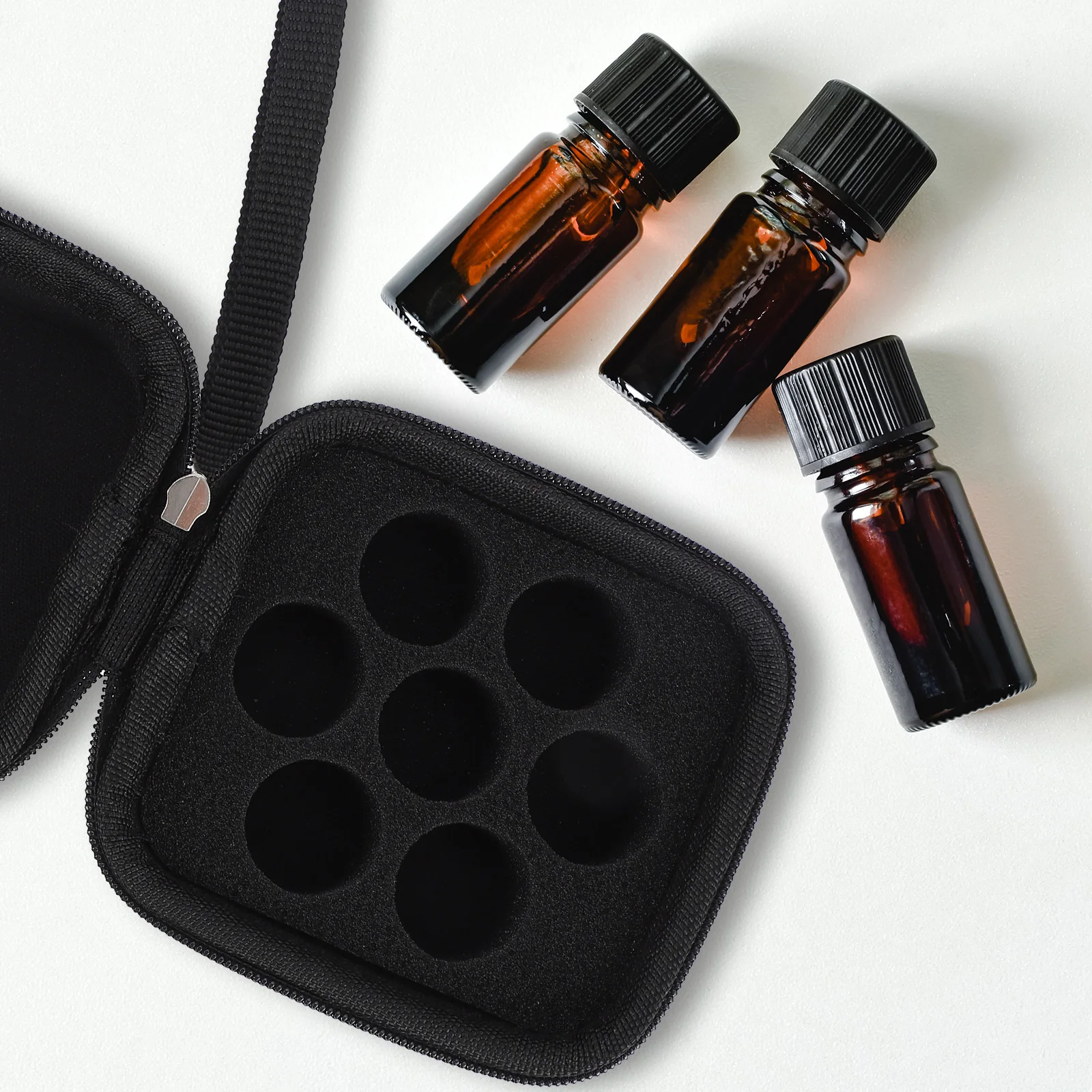 

Essential Oil Storage Box Organizer Portable Carry Case for Oils Travel Mini Bag PU Smooth Comfort Protective Storage Solution