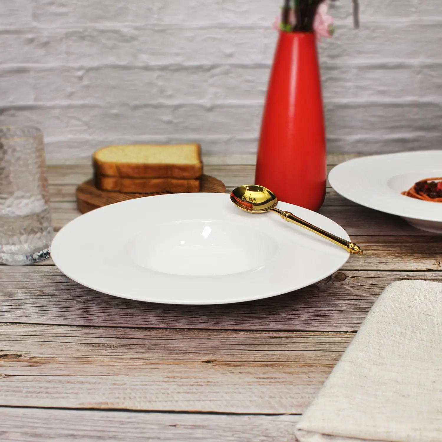 طبق حساء سيراميك واسع الحواف، وعاء حساء 8 أونصة، مجموعة أوعية المعكرونة مكونة من 4 قطع، طبق وعاء ضحل أبيض مع حافة، أفضل خيار للراقية