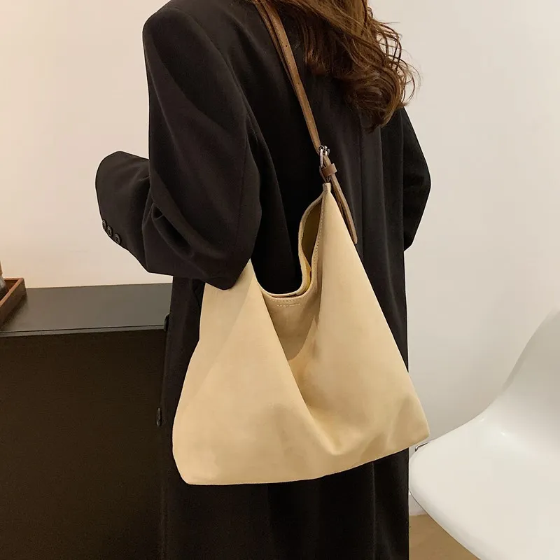 Vintage Matte Underarm Bag Women's 2025 New Winter Large-capacity Shoulder Bag Loose Feeling To Work Commuting Tote Bag