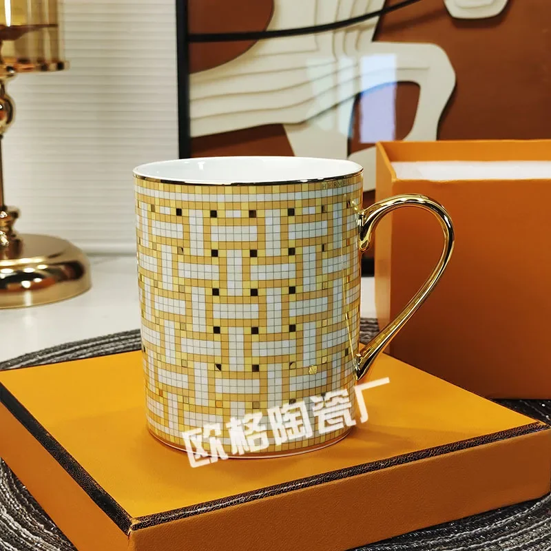 Taza de porcelana retro de lujo ligera de estilo europeo clásico, taza de leche para restaurante en casa, taza de avena, taza de café para oficina