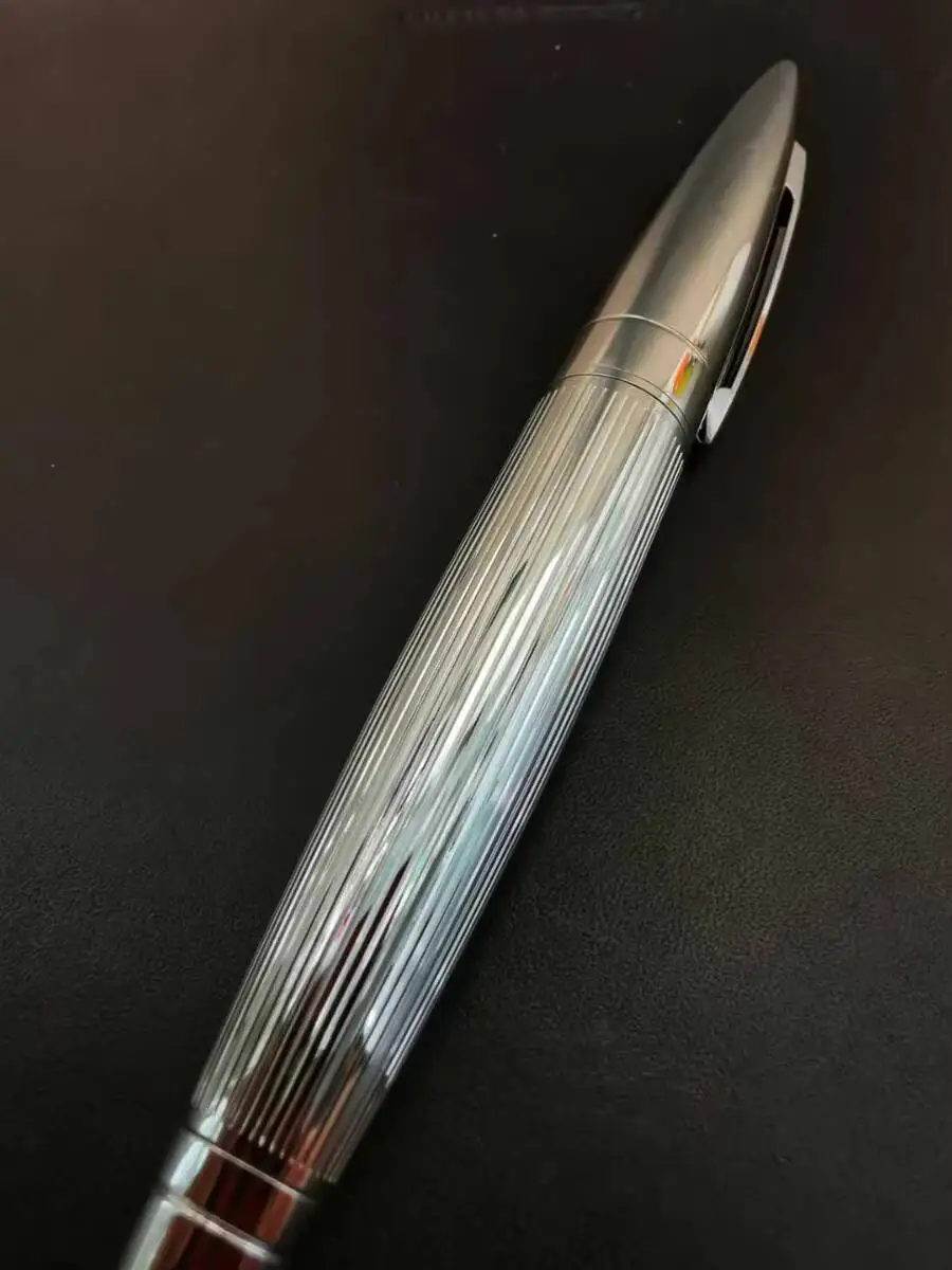 Athena's Temple Fluid Lines High-end Feel Lightweight Silver Metal Ballpoint Pen Signature Pen Good Grip