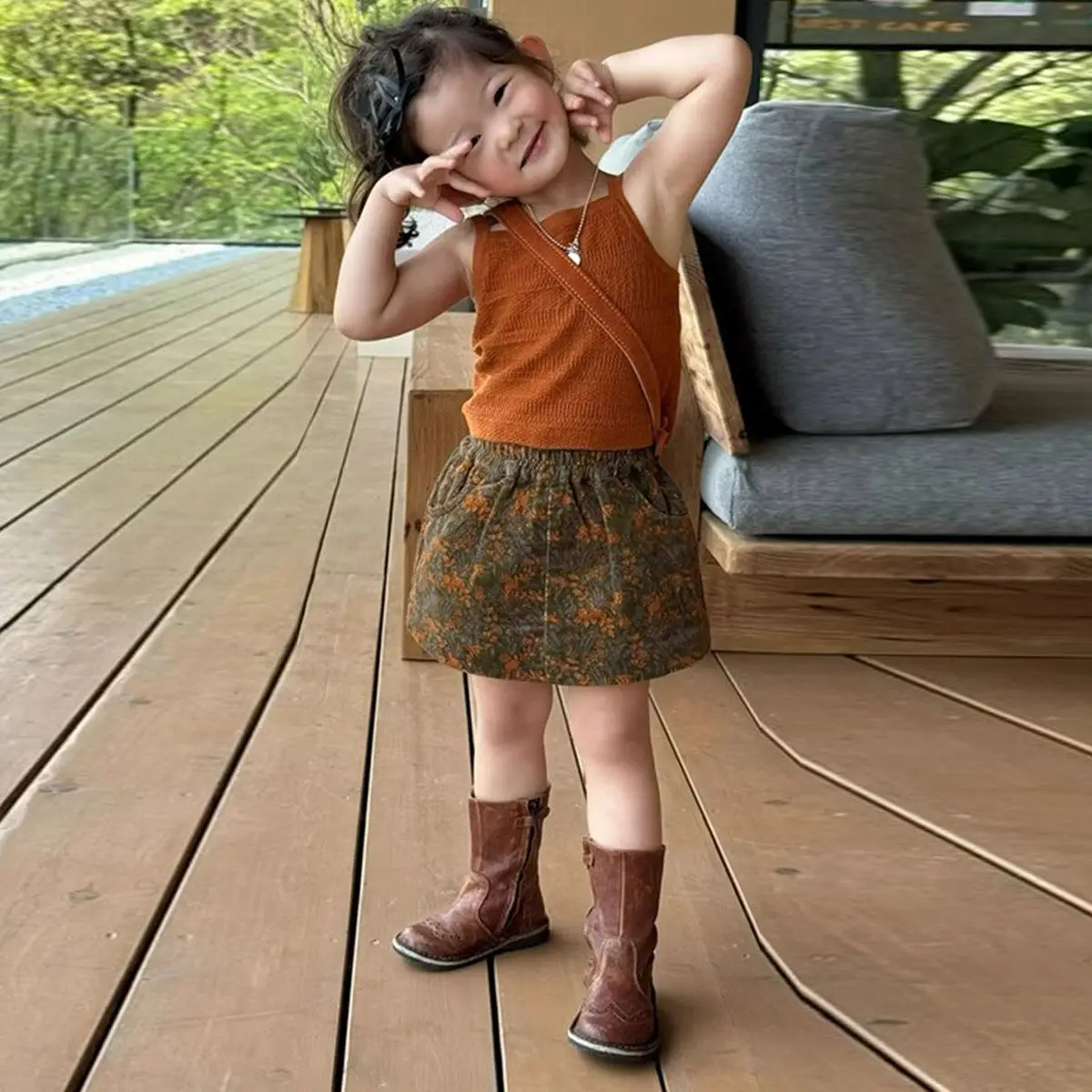 2025 Summer New Korean Set for Girls 2025 Summer New Solid Color Thin Knitted Tank Top and Retro Floral Half Skirt Two-piece Set