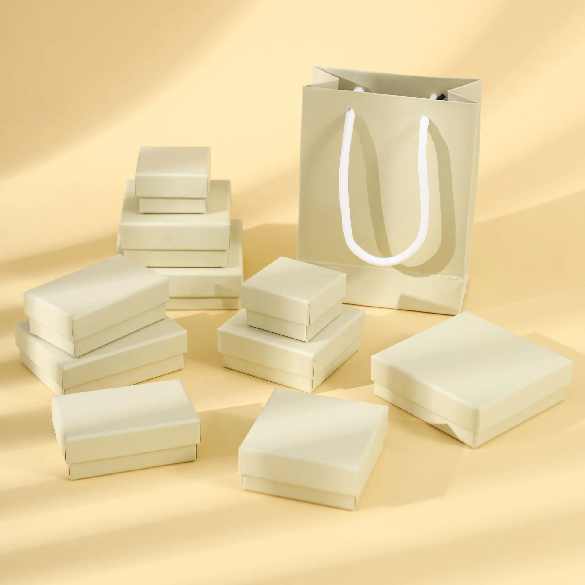

24-Pack Bulk 7x9x3cm Beige Boxes Small luxury Cardboard Paper Gift Earring Ring Necklace Bracelet Jewelry Packaging Box Case