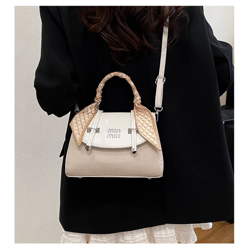 

Sophisticated Women's Handbag Made Of PU Leather Boasting Paris High-End Lasting Lightweight Soft Commuter Daily Design​