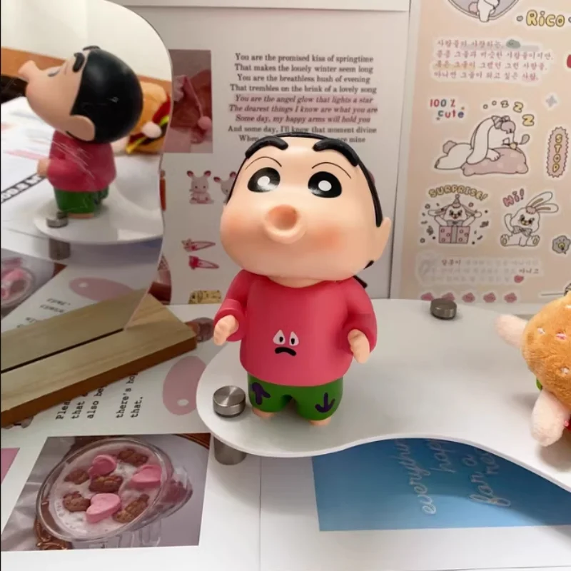 Crayon Shin-chan Cartoon Desktop Ornaments Comic periferiche Room Decoration Cute Doll Toys Lovely holiday Gift For Boys And Girls