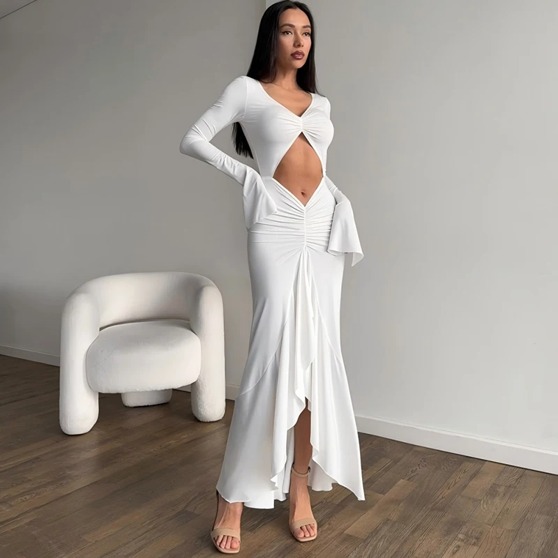 فستان طويل بأكمام جرس ورقبة على شكل V، تصميم مكون من لون نقي مع جمعات وحواف من الدانتيل، ملابس حمل على طراز كروس أوروبي أمريكي