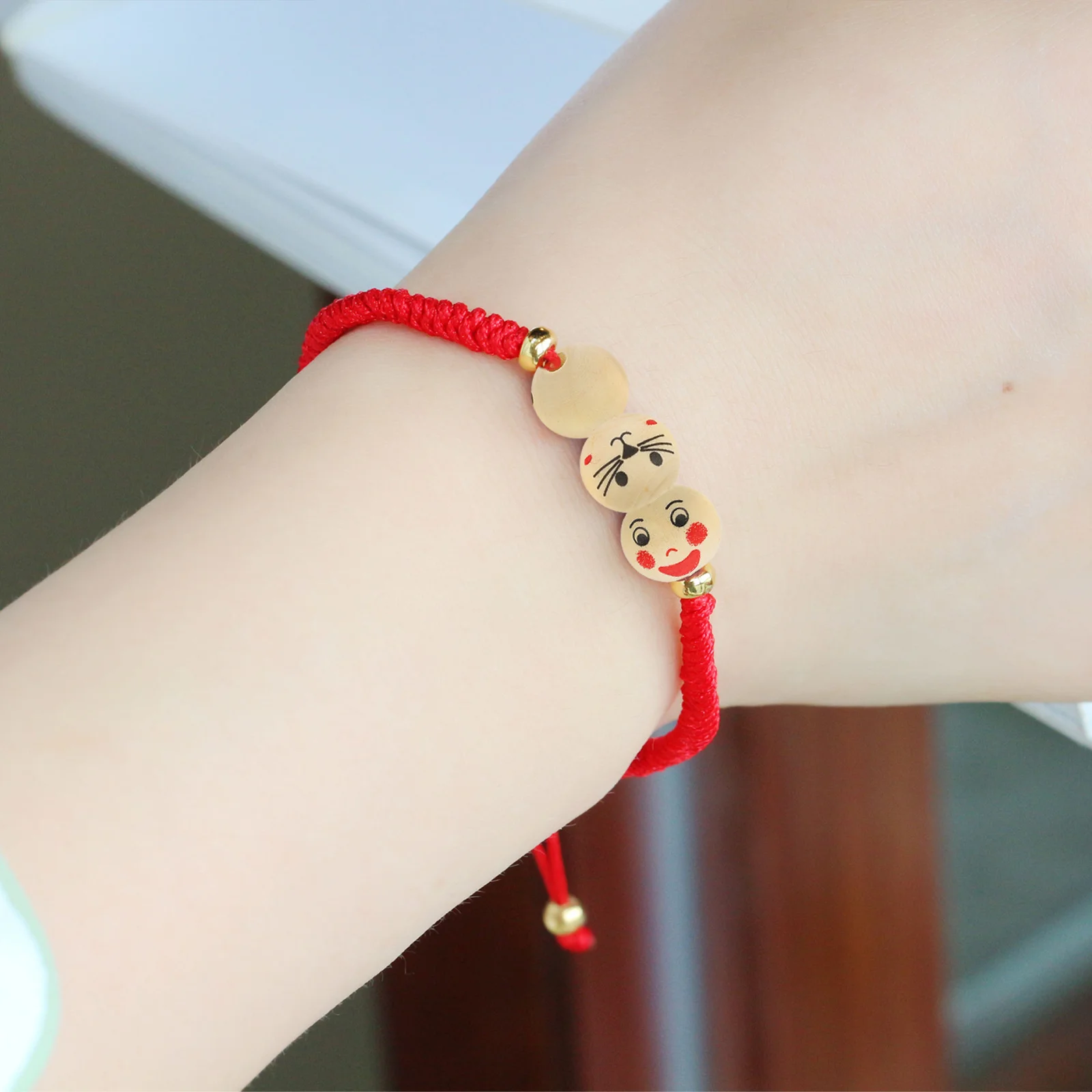 

100pcs 20mm Smile Face Round Wood Beads Natural Color DIY Craft Accessories Large Hole for Jewelry Bracelet Keyring Garland