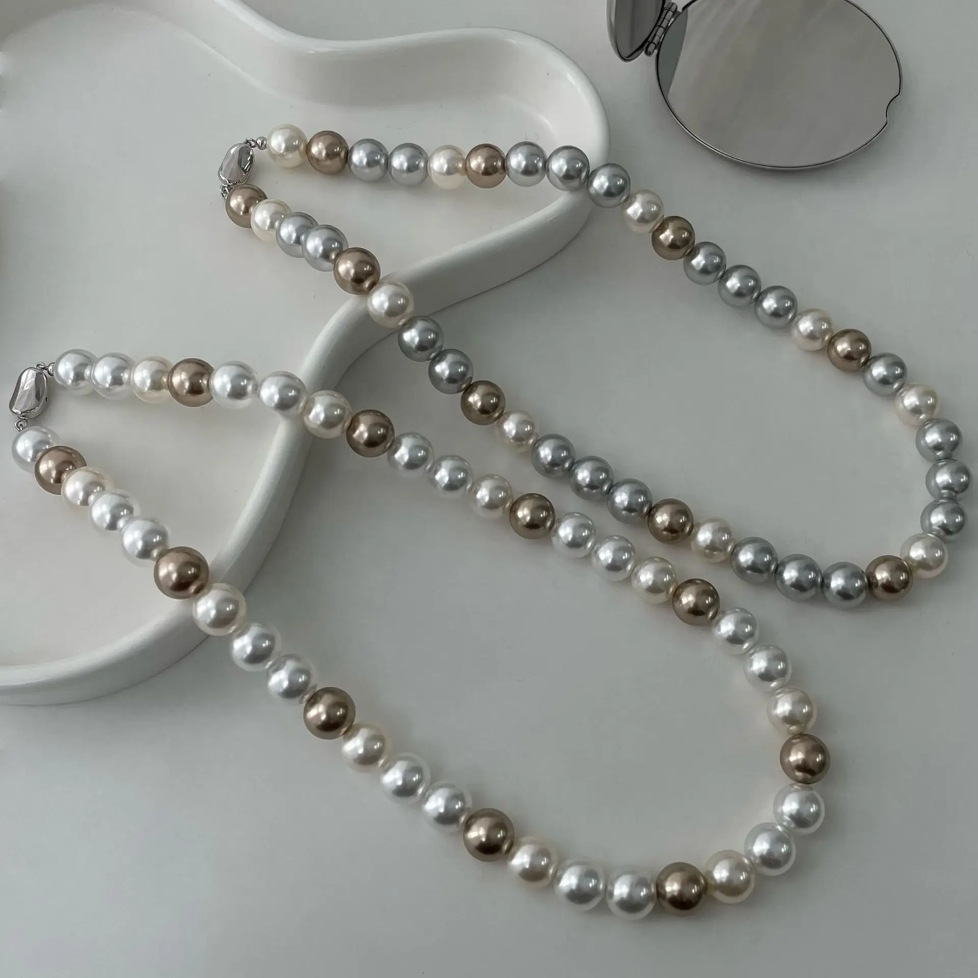 

French fashion pure silver ingot buckle mixed with colorful pearl necklace, women's luxury and temperament style collarbone chai
