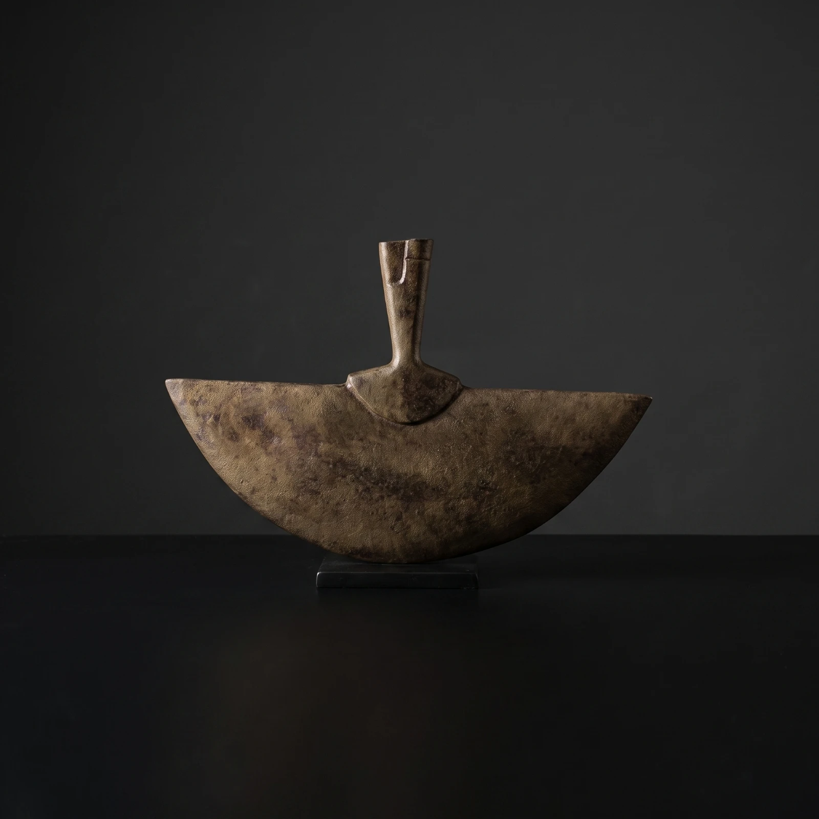 Crescent Fan Sculpture Matte Black Sculpture with Rectangular Base Tabletop Ornament Minimalist Statue Geometric