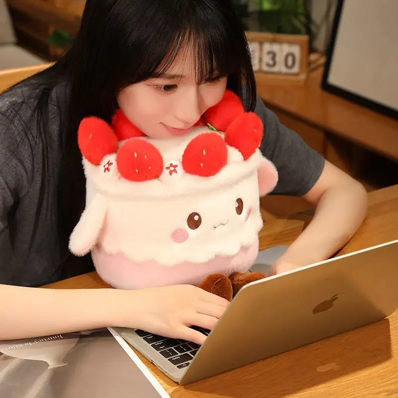 Urocze pluszaki wróżki z ciastami, truskawkowe desery, ozdoby na przyjęcia, lalki-ciasta do salonu, prezenty urodzinowe i świąteczne dla dzieci.