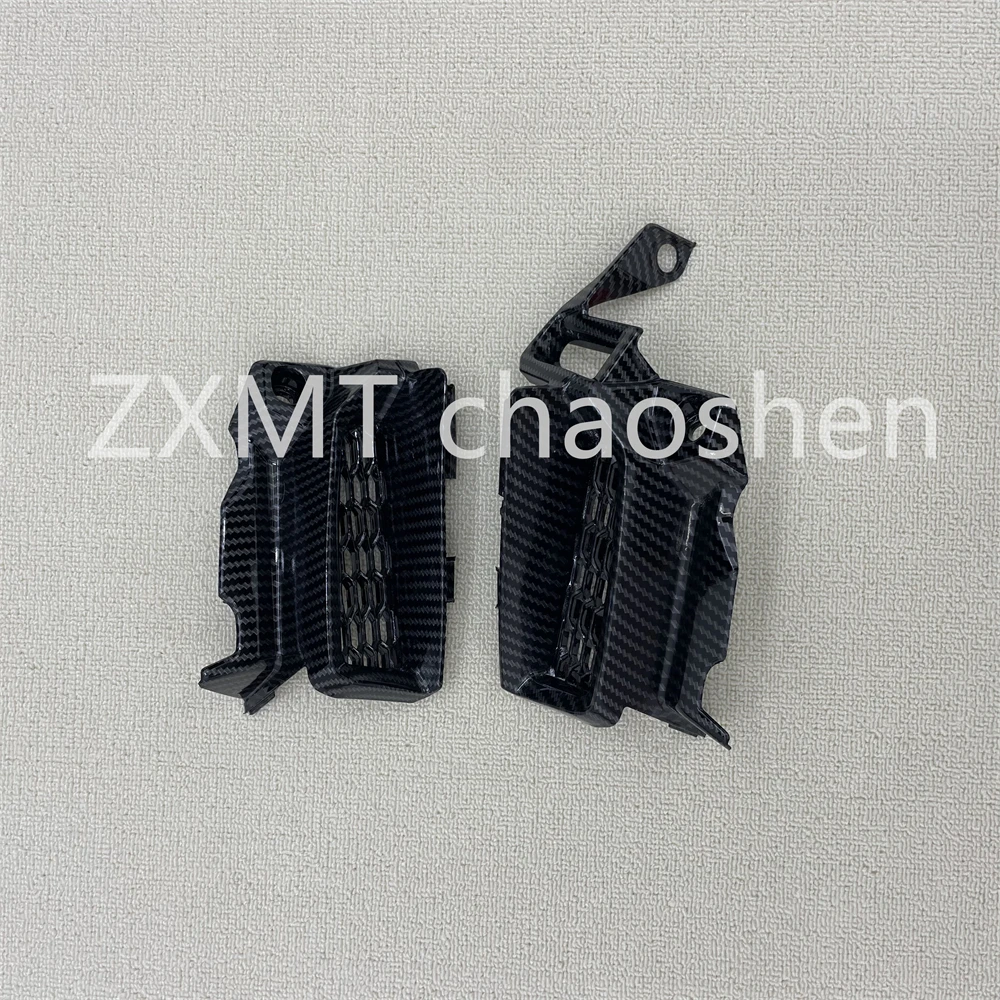 

The motorcycle fairing is suitable for the carbon fiber spray-painted air intake grille of Honda CB 650R from 2019 to 2023