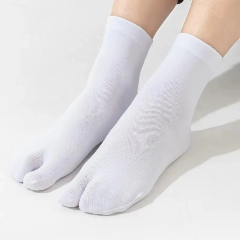 Japanese Style Solid Color Tabi Toe Socks Thin Sweat-Absorbent Split Toe Sock Odor-Resistant Cotton Mid-Calf Socks Women