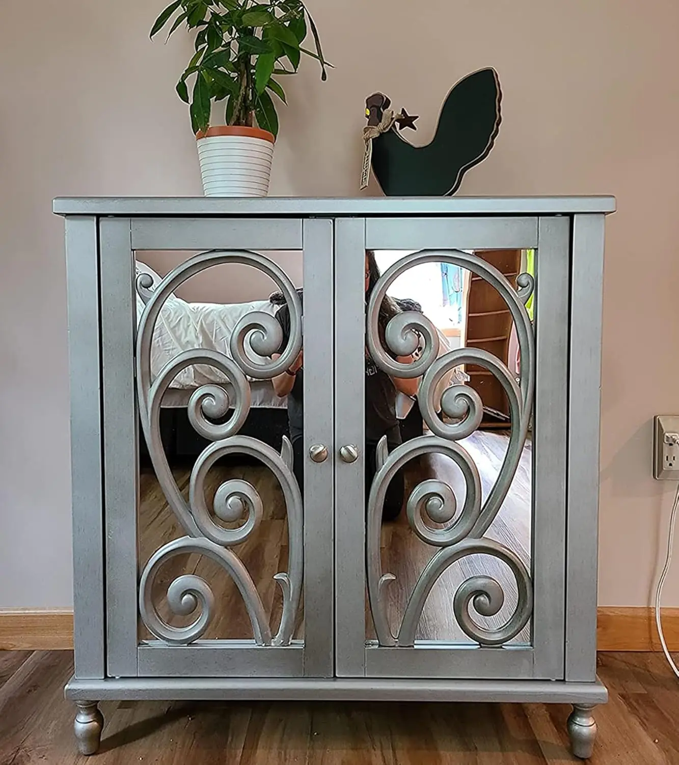 Accent Cabinet with 2 Doors, Modern Decorative Storage Cabinet with Solid Wood Legs for Living Room Entryway Foyer, Kitchen Side